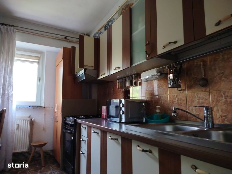 Apartament 3 camere  LAPUS - stradal