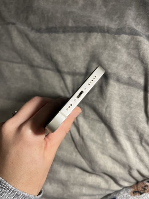 Iphone 13 white 128gb