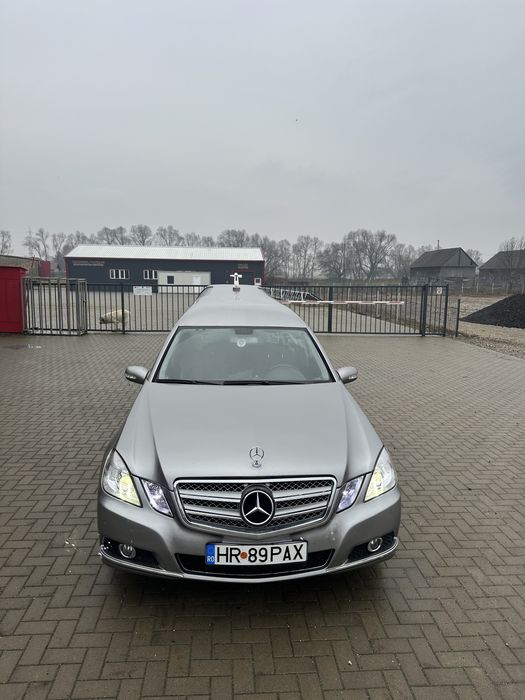 Mercedes Benz E270 SDFunerar / Dric mortuar