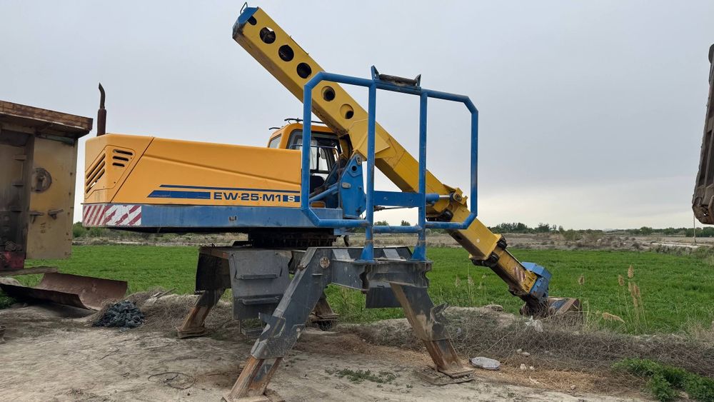 Экскаватор Татра