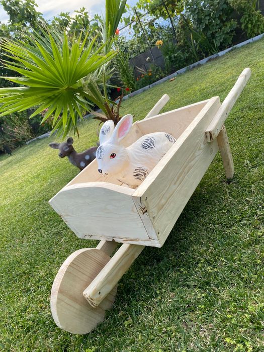 Дървени Кашпи за цветя