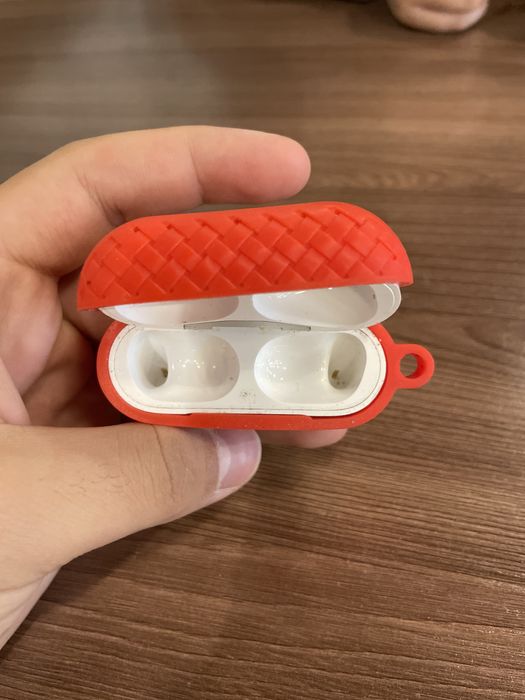 Продам кейс Air pods pro 1