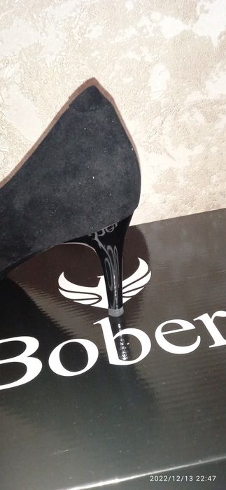 Продам туфли замшевые