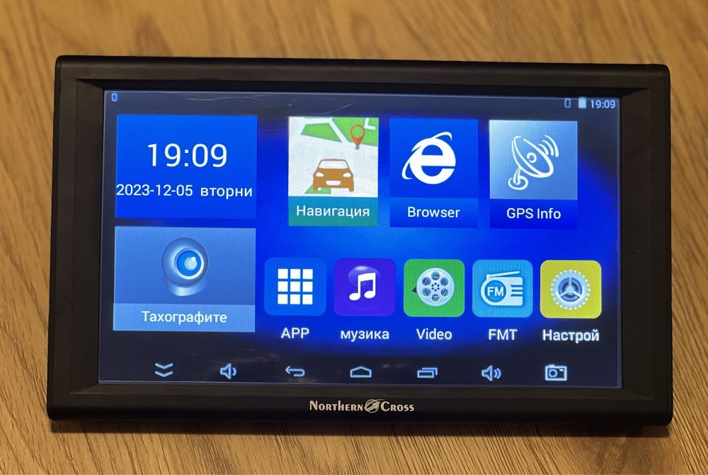 GPS Навигация Northern Cross NC-Q9A CAM, 9 инча + подарък Екшън камера