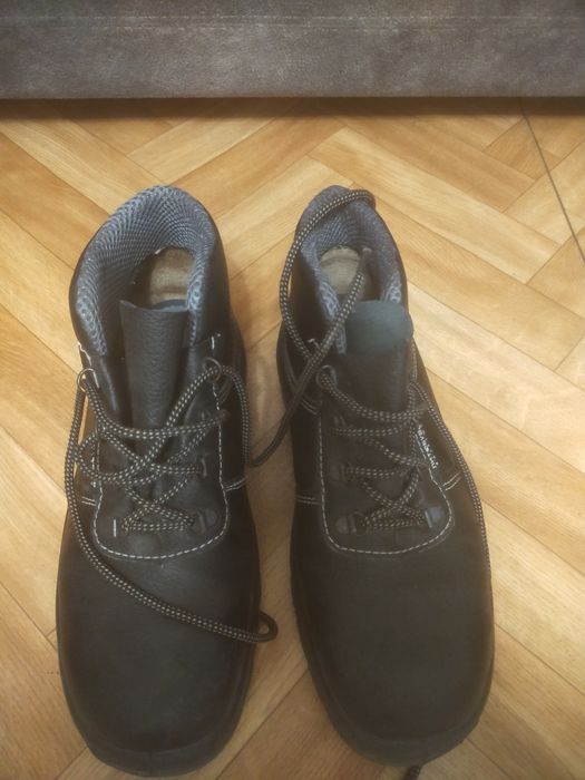 Продаю ботинки рабочие