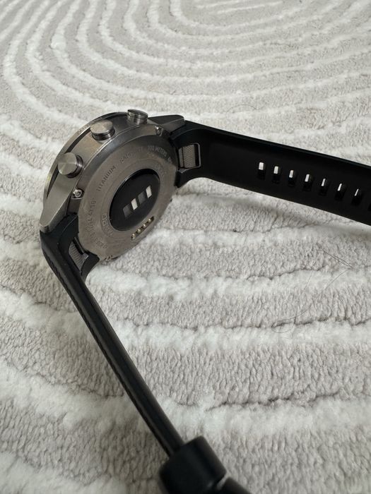 Мультиспортивные часы Garmin Marq Aviator