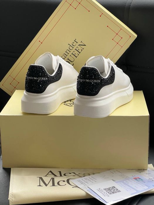 Adidasi Alexander Mcqueen noi !!! Marimi 36/40 !!!