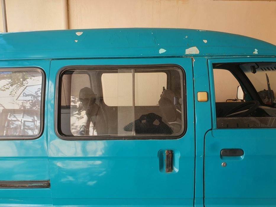 Дамас сотилади 2001 йил яшил