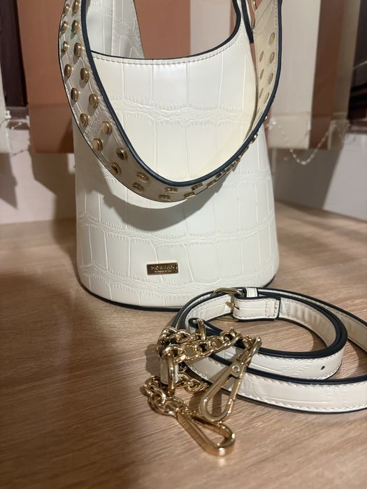 Продавам чанти нови.