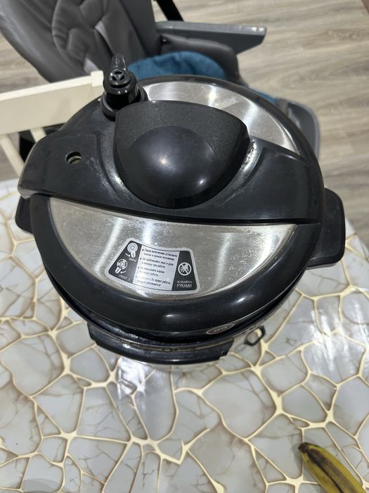 Мультиварка Redmond