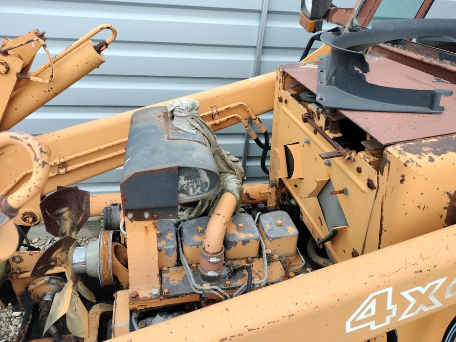 Dezmembrez Buldoexcavator Case 580 k