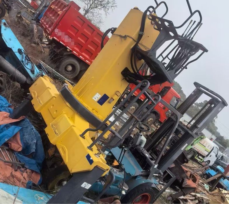 Манипулятор 8 тонналик 13.3 стрело