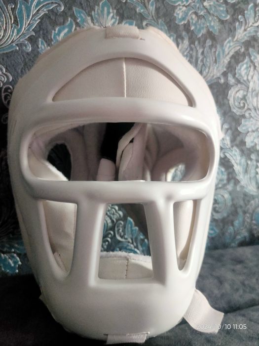 Шлем для каратэ-