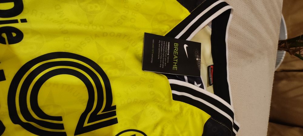 Оригинална футболна тениска на Борусия Дортмунд