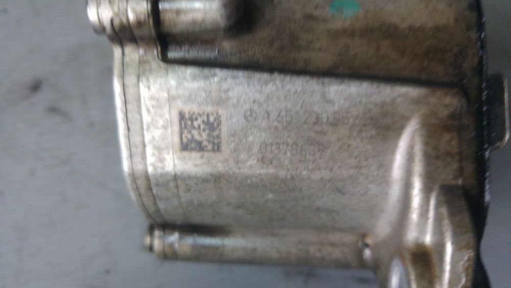 pompa vacuum mercedes c-class c204 e-class w212 2.2cdi a6512300565