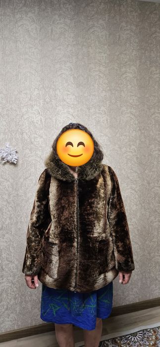 Шуба полностью натуральная, мутон.