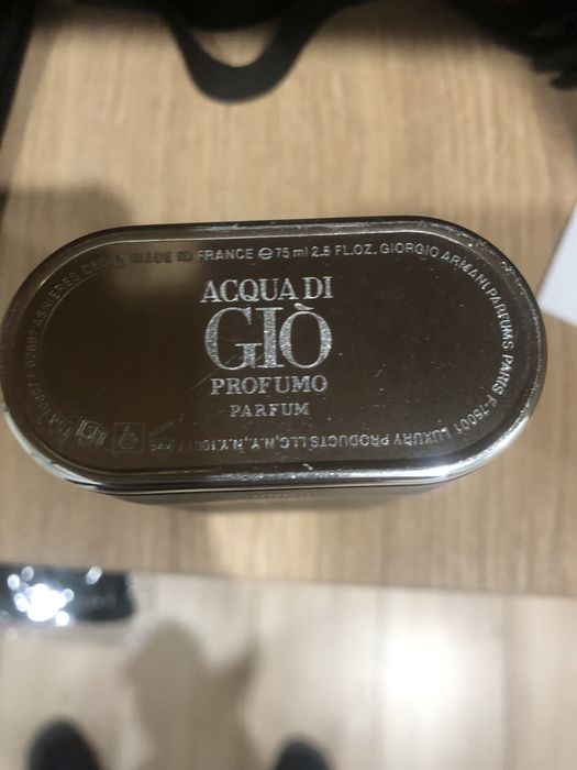 Продам парфюм Giorgio Armani