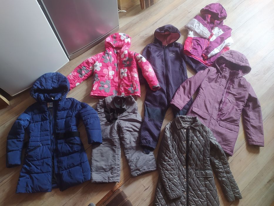 Продам шапки на девочку