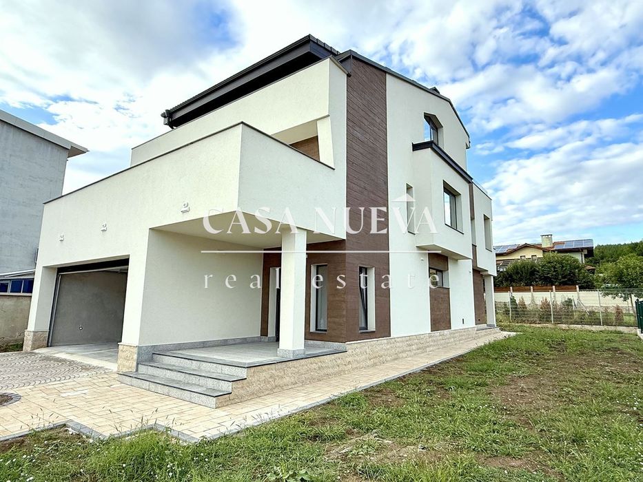 Къща в гр.Перник, кв.Изток