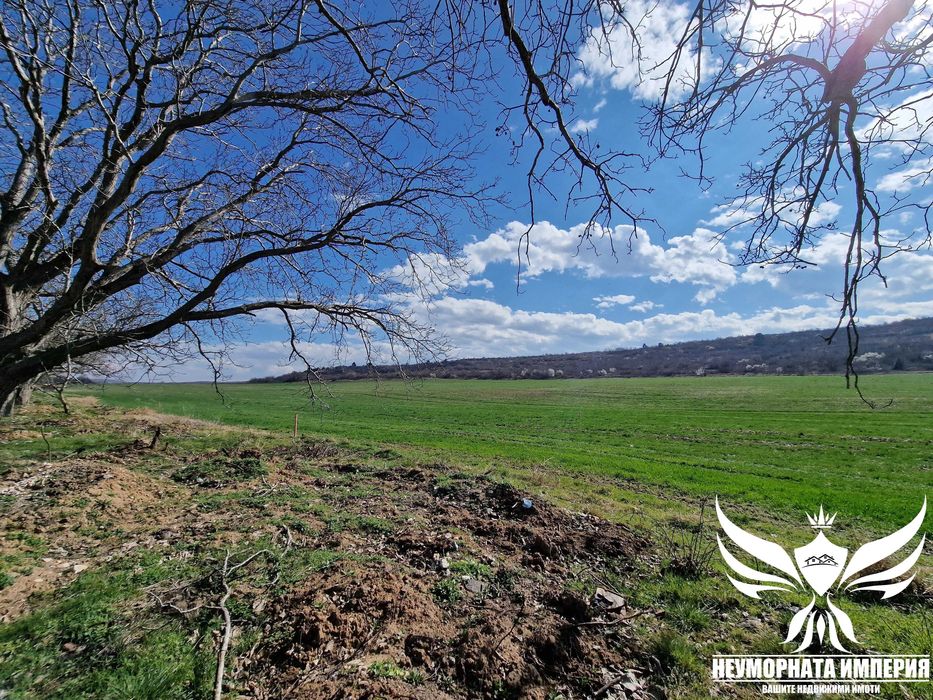 Под наем земя, парцел, паркинг 2300кв в гр.Асеновград към с.Козаново