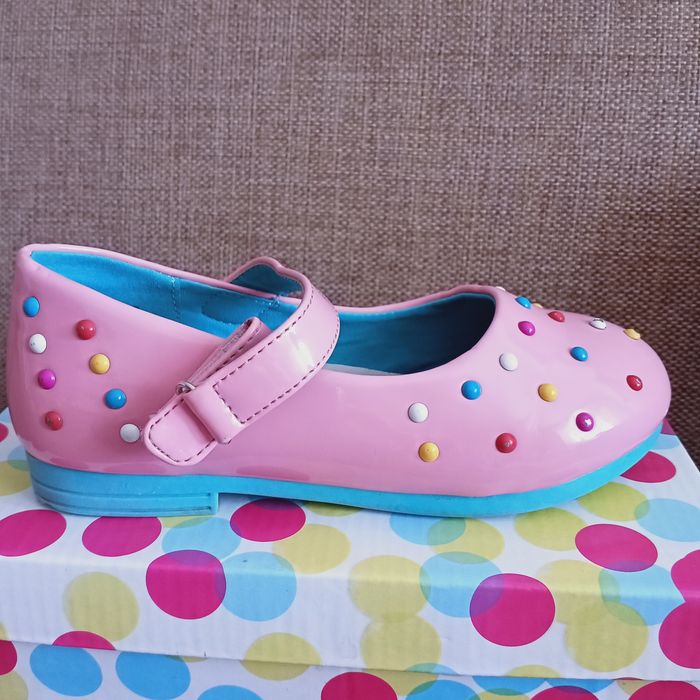 Детские красивые туфли