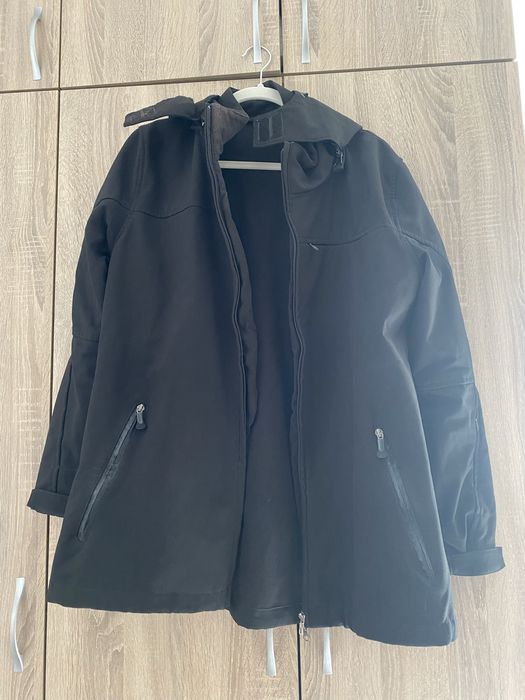 Мъжко черно яке с качулка