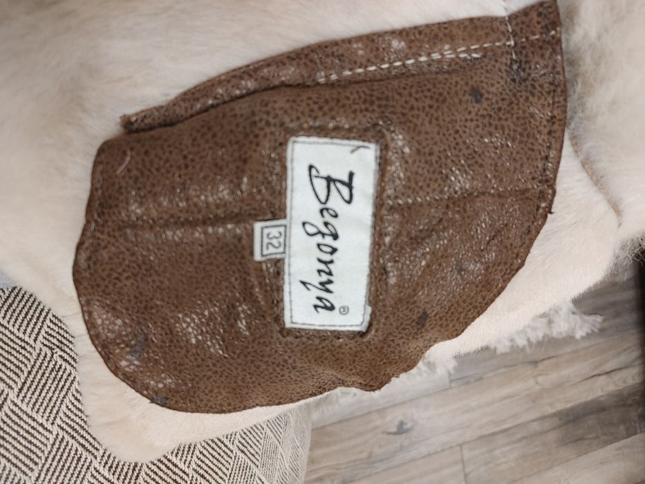 Продам дублёнку на девочку 6-7 лет