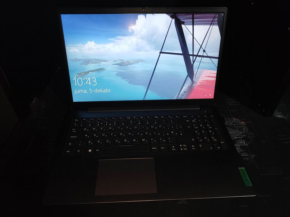 noutbuk lenovo yangi