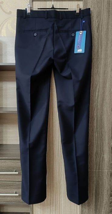 Новые школьные брюки на мальчика