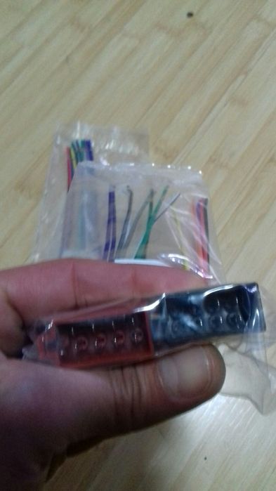 Mufe ISO mama sau tata