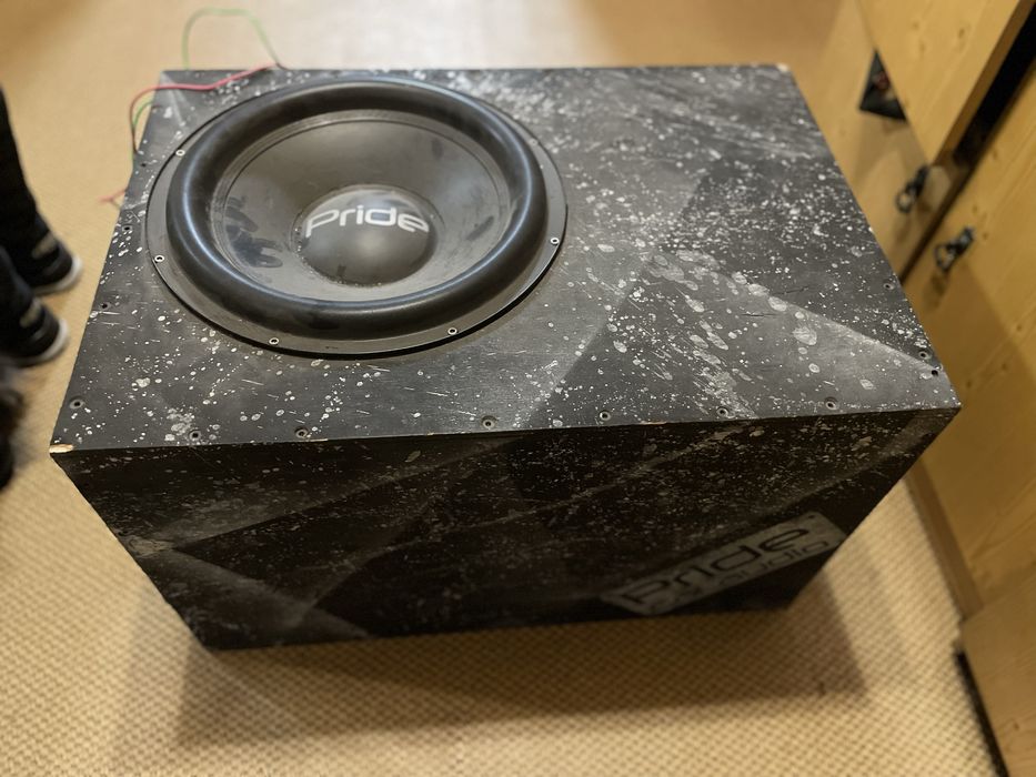 Продам сабвуфер