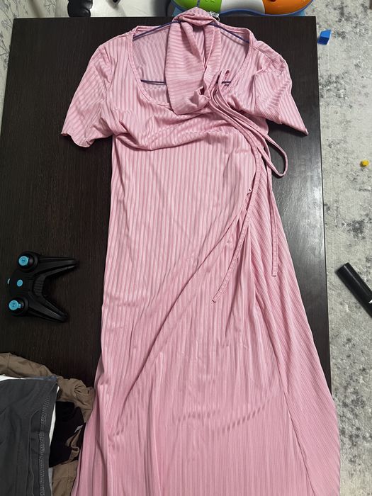 Платья новые размер 42