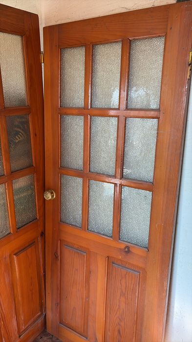 Продам межкомнатные двери