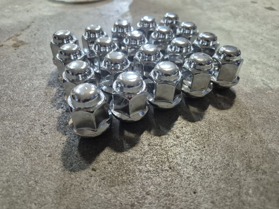 20бр. гайки за алуминиеви джанти за автомобил джип SUV