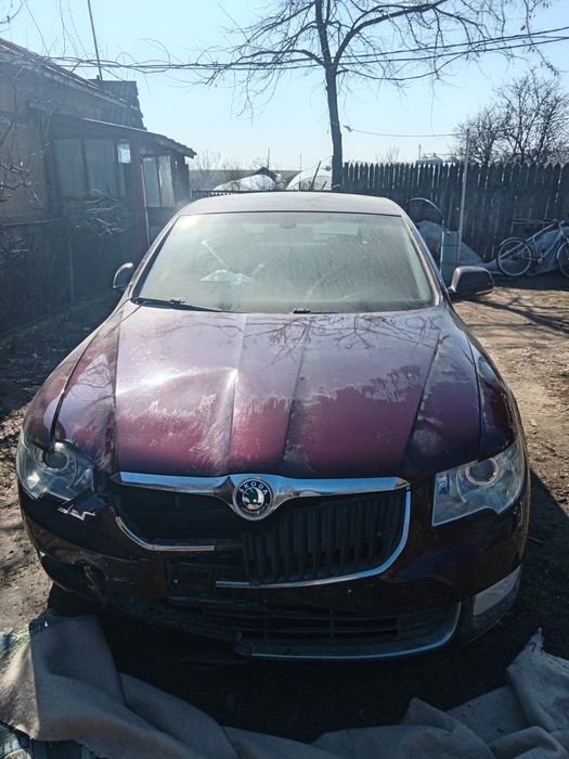 Vând Skoda Superb