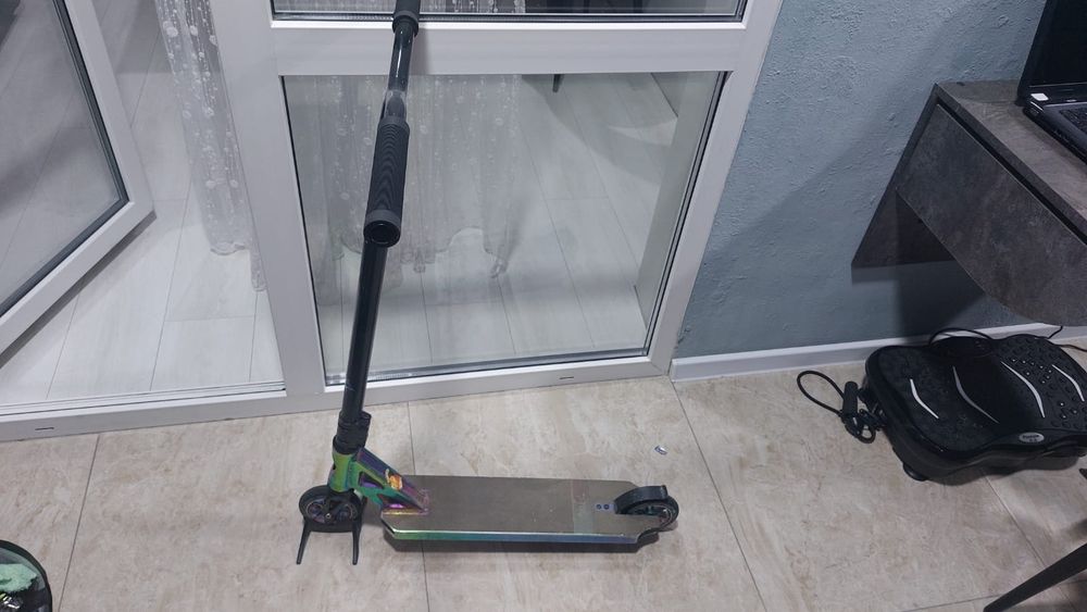 Продаю профессиональный трюковой самокат