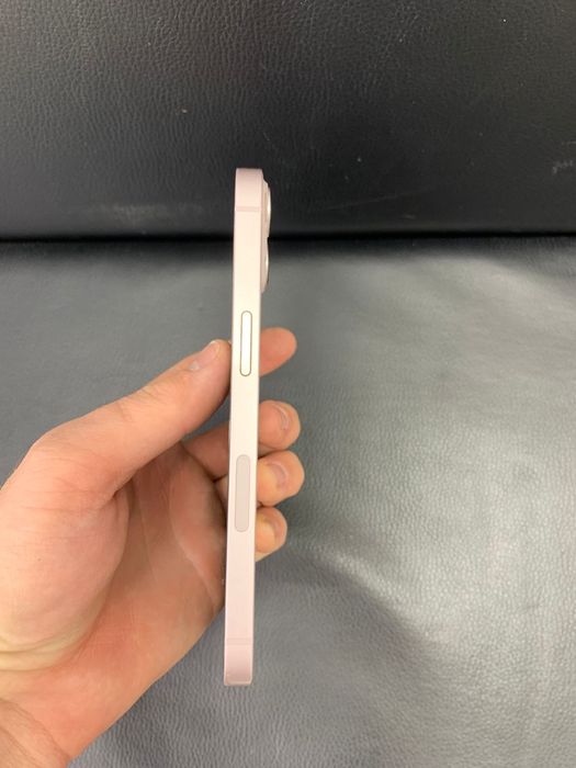 Айфон 13 128 в  отличном состоянии