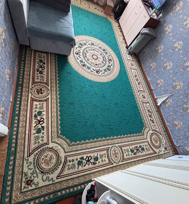 Продам ковер б/у