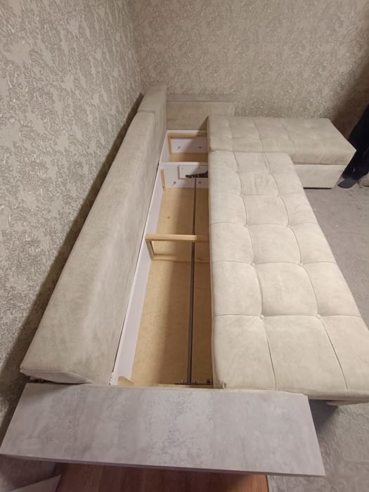 Диван угловой.     .