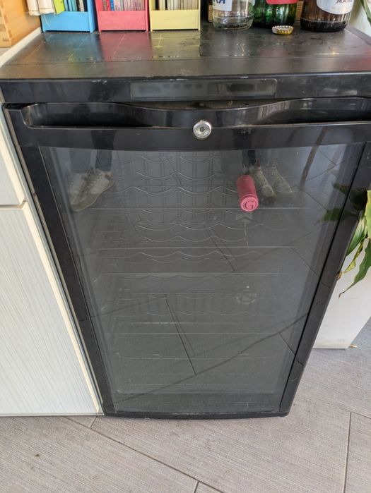 Витрина, охладител за вино, ниска - 88 см