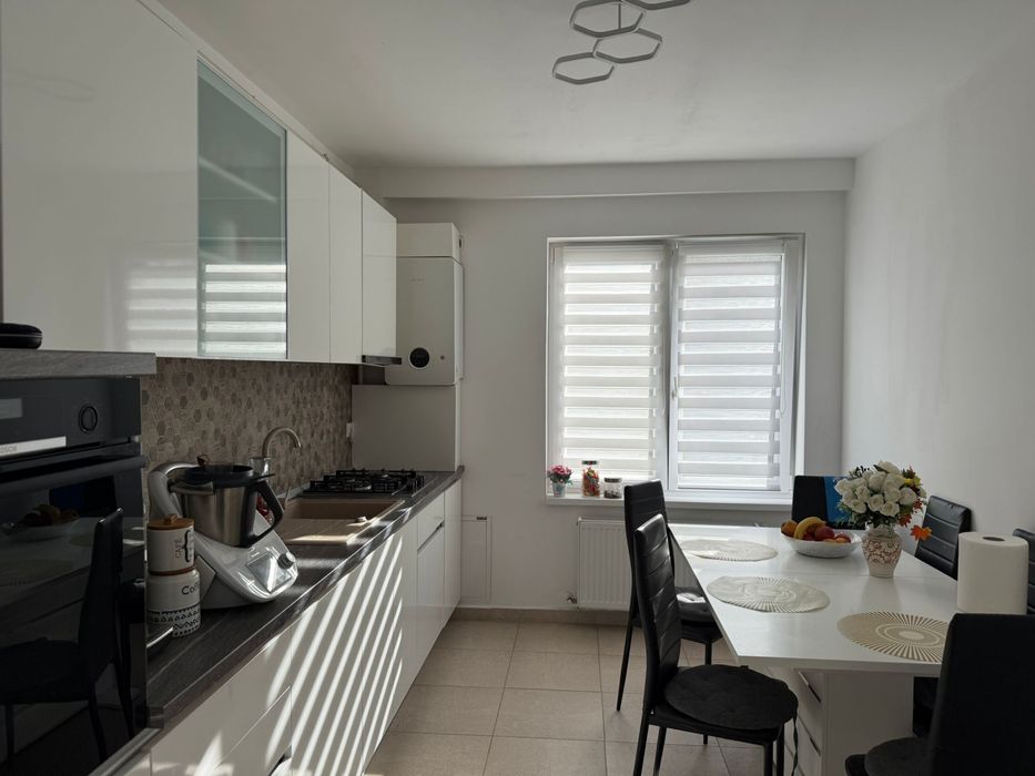 Apartament 3 camere, etaj 1 80mp zona Turnisor, Sibiu, E.A. Bieltz