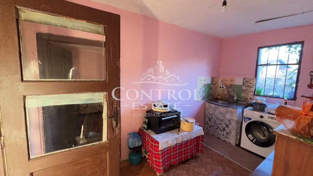 Къща в Велико Търново, област-гр.Дебелец площ 90 цена 80000