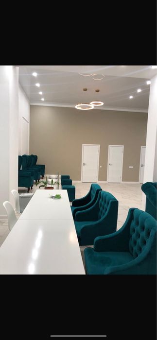 Продам люстры новые