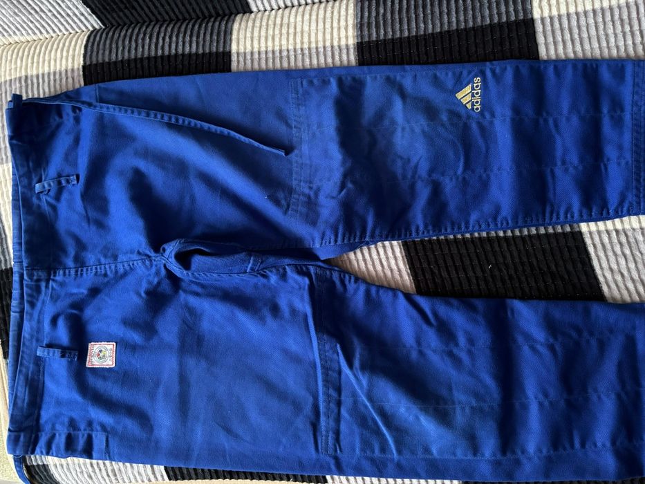 Продам кимоно в отличном состоянии