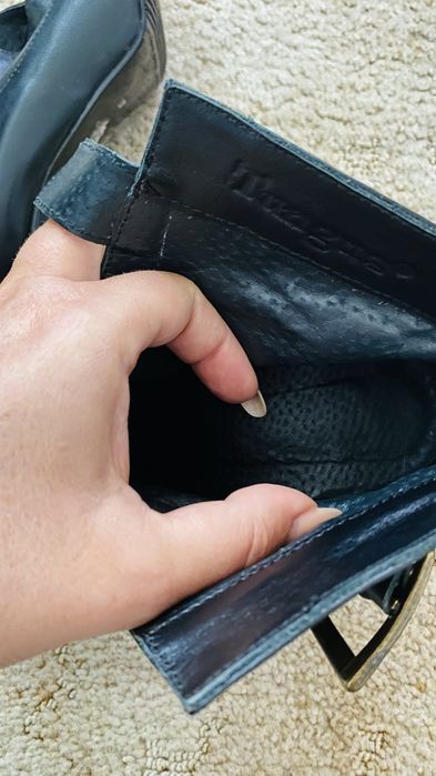 Botine dama negre, cu toc si catarama aurie,  marimea 37
