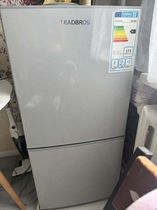 Холодильник состяние новое