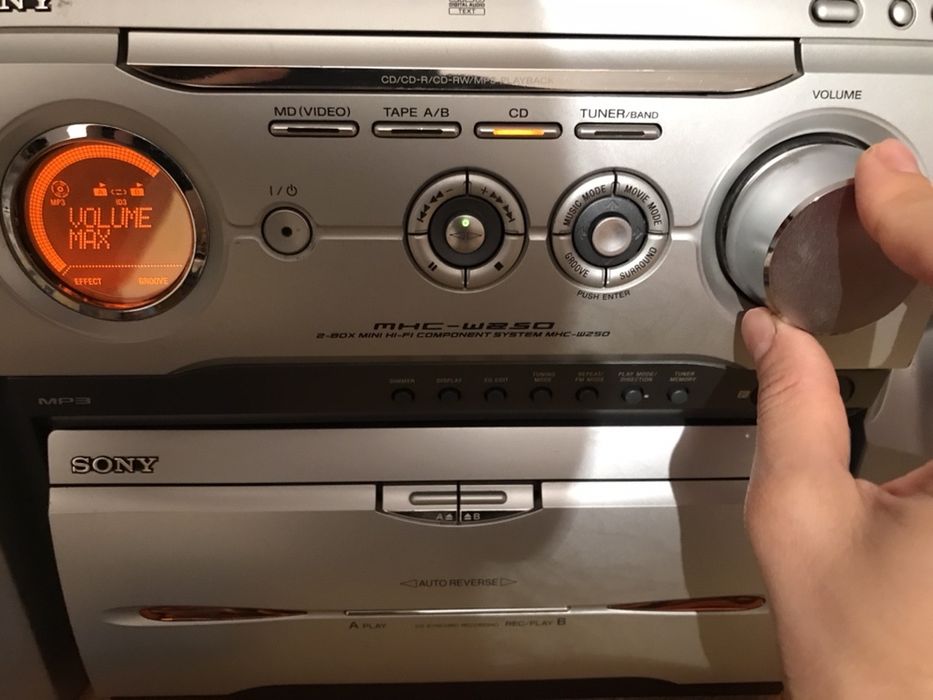 Музыкальный центр SONY