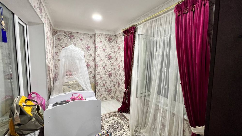 Uy sotiladi!!!  Srochna