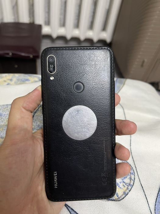 Huawei Y6 2019 — рабочий, срочно