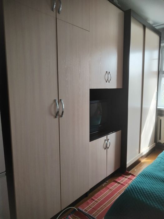 Продам хороший шкаф купе